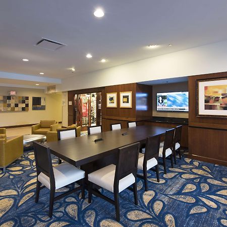 Doubletree By Hilton Hotel Tampa Airport-Westshore Exterior photo