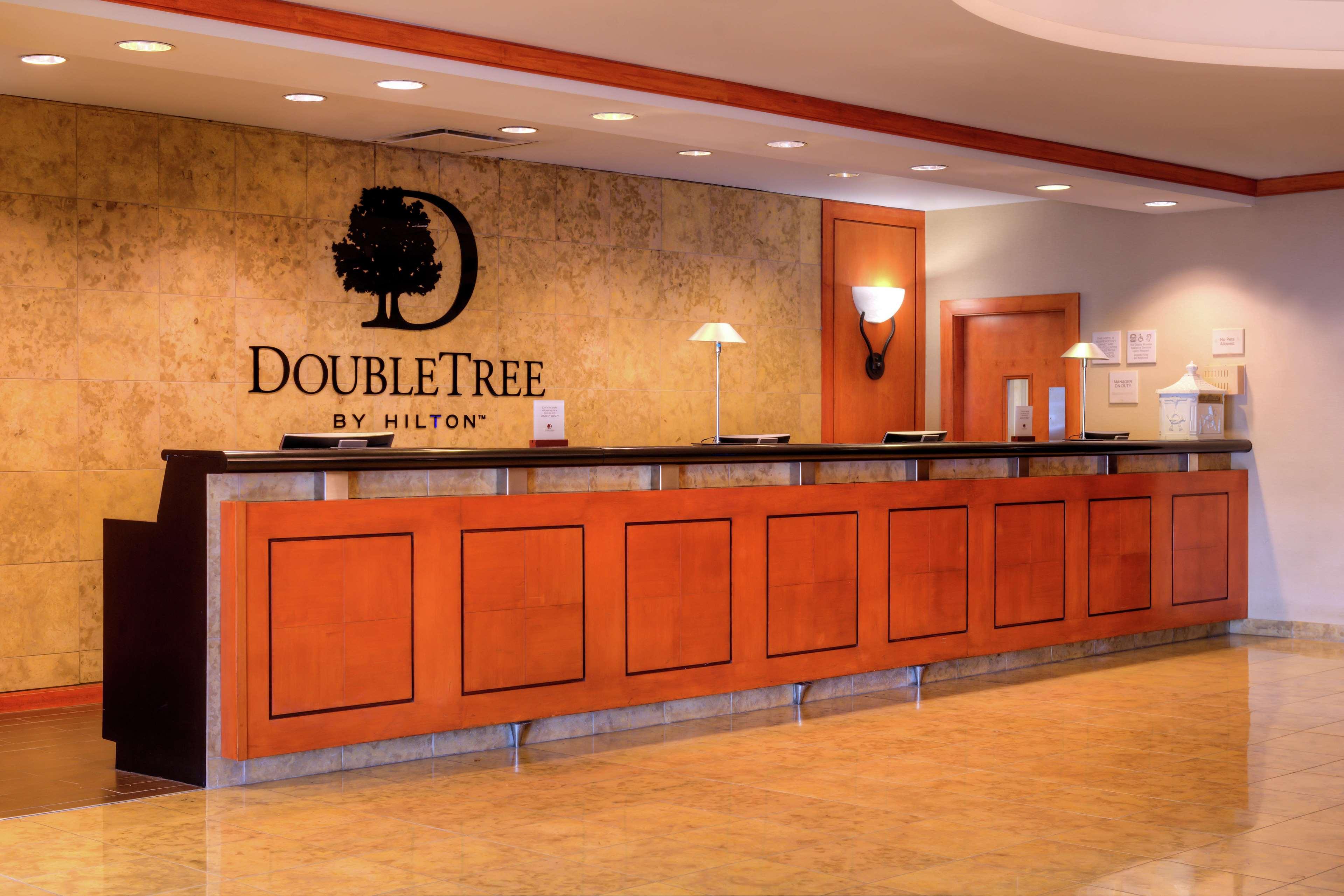 Doubletree By Hilton Hotel Tampa Airport-Westshore Exterior photo