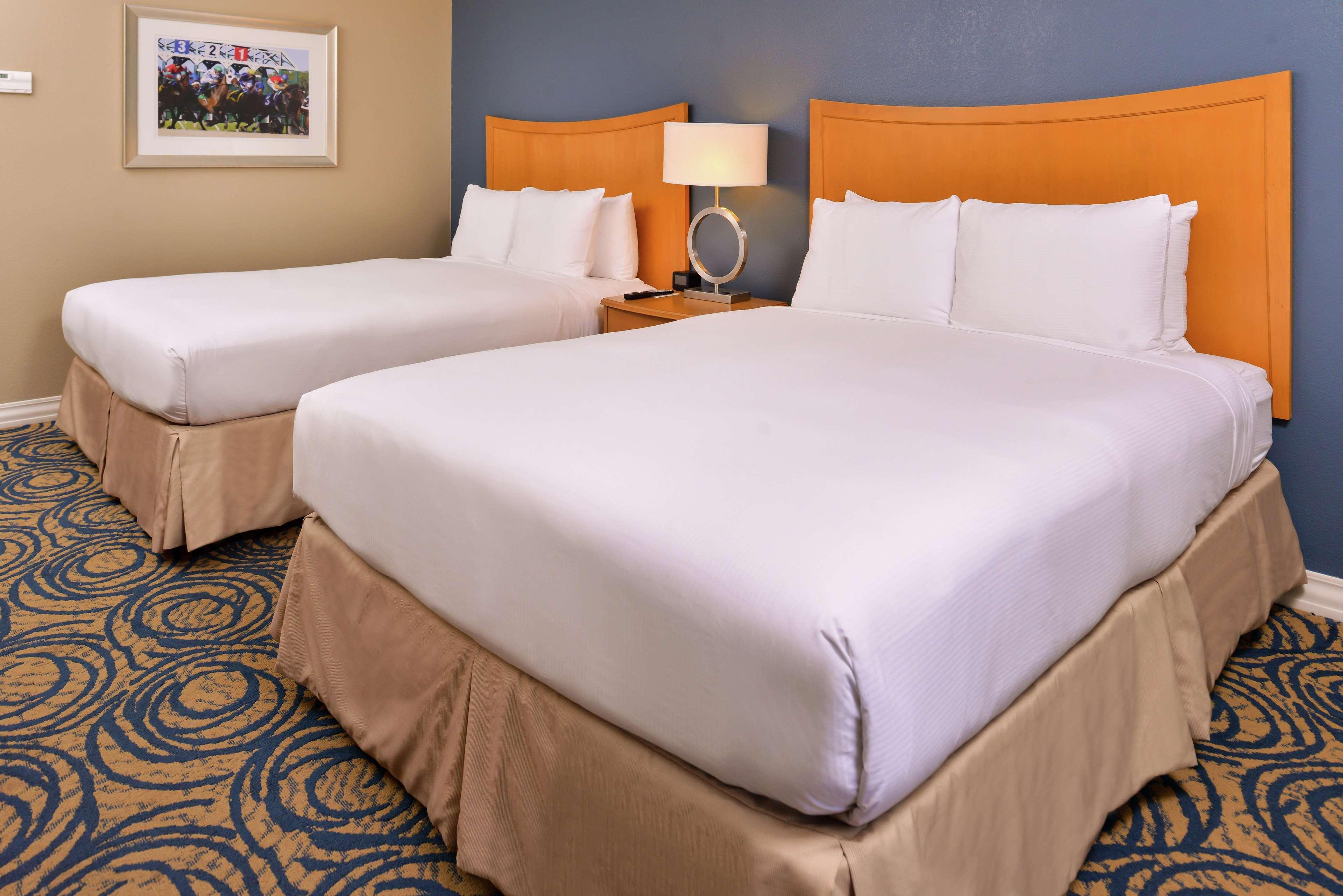 Doubletree By Hilton Hotel Tampa Airport-Westshore Exterior photo
