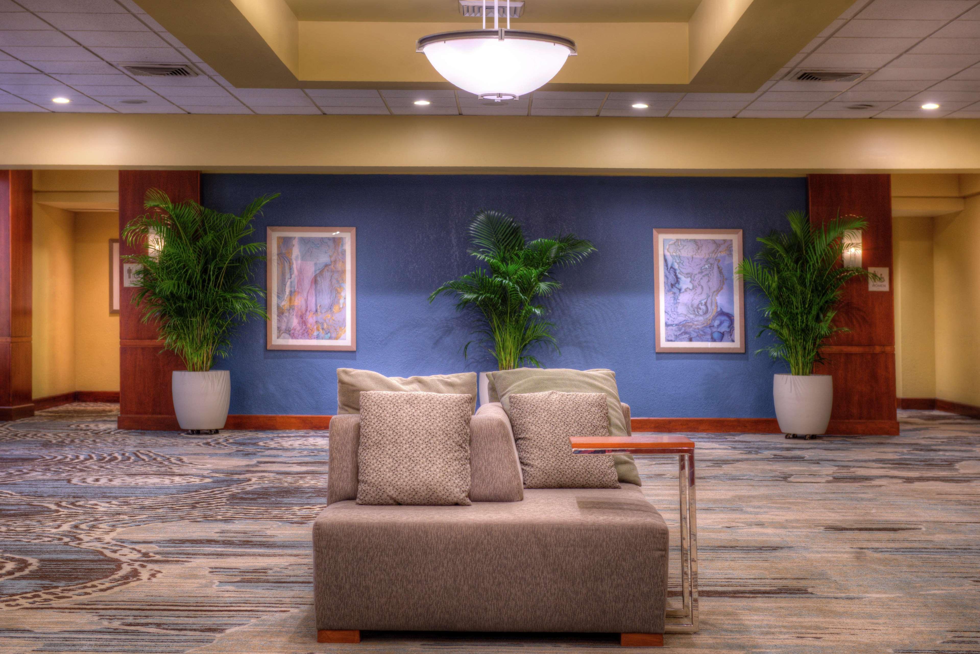 Doubletree By Hilton Hotel Tampa Airport-Westshore Exterior photo