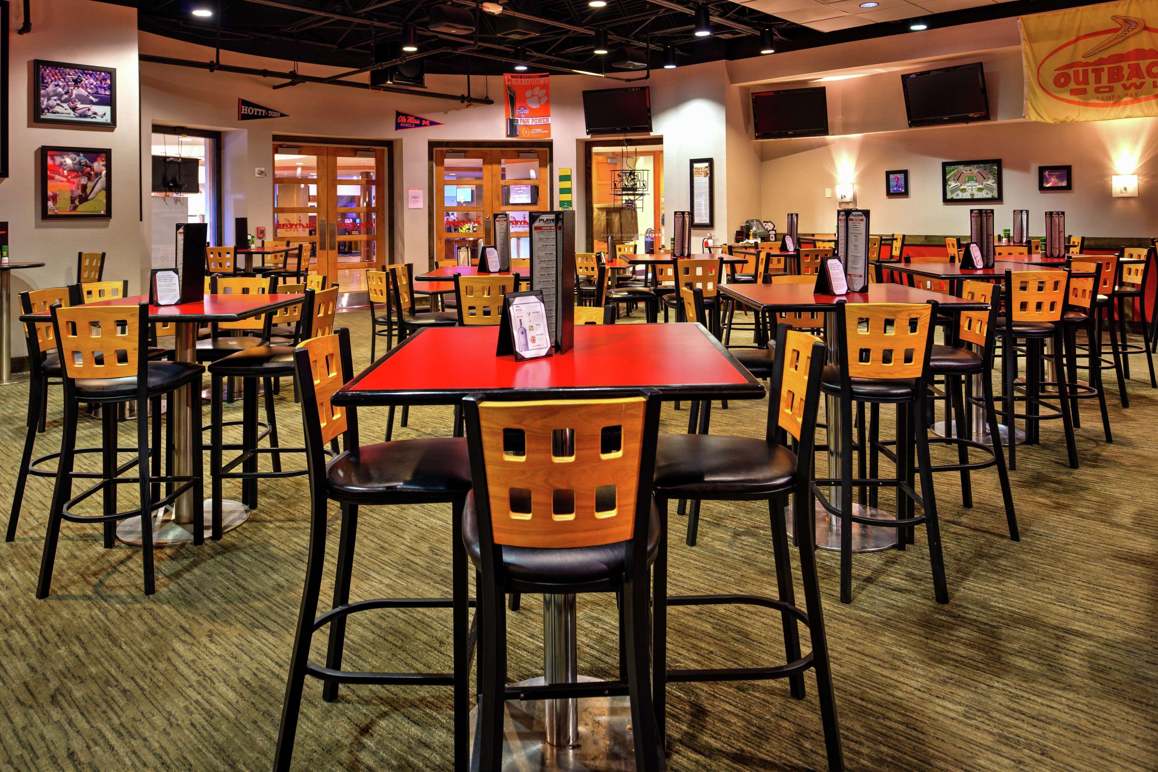 Doubletree By Hilton Hotel Tampa Airport-Westshore Exterior photo